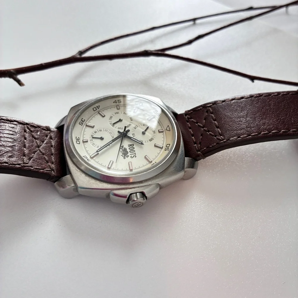 Roots Canada Mens Chronograph Watch With Brown Leather Watchband Vintage